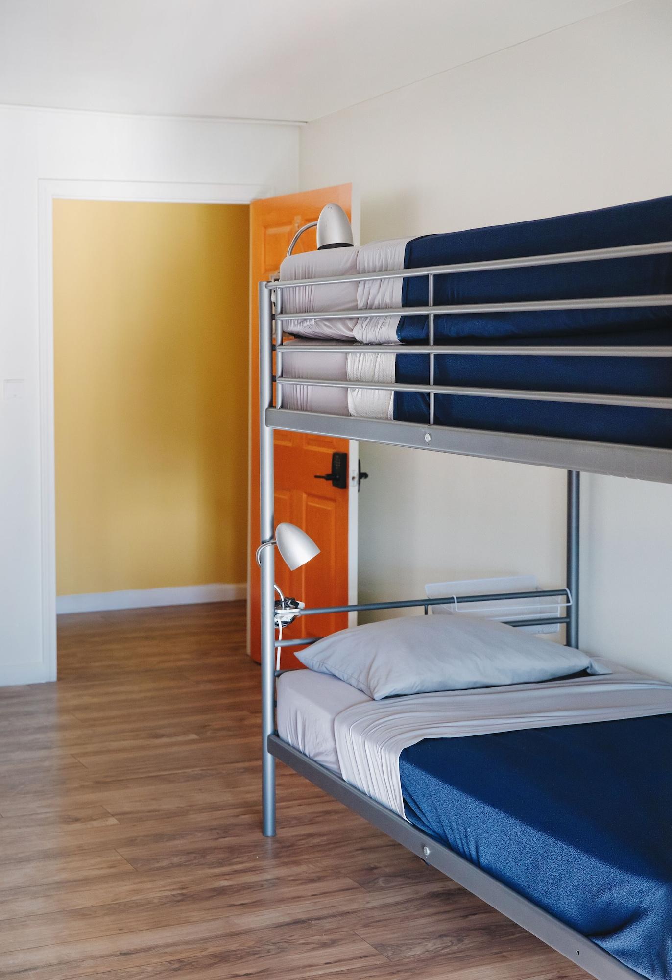 Hostel Melrose (adults Only)